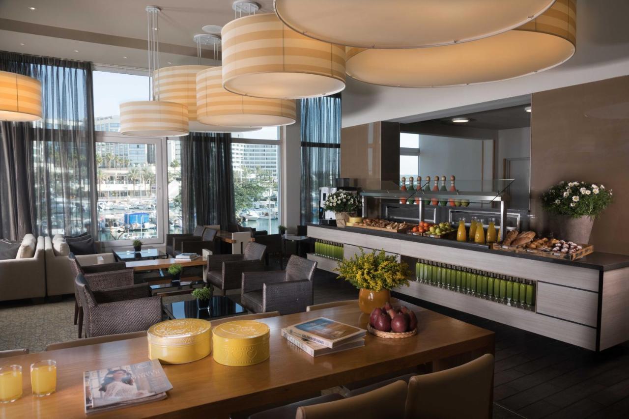 Dan Panorama Eilat Otel Dış mekan fotoğraf The lounge at the airport